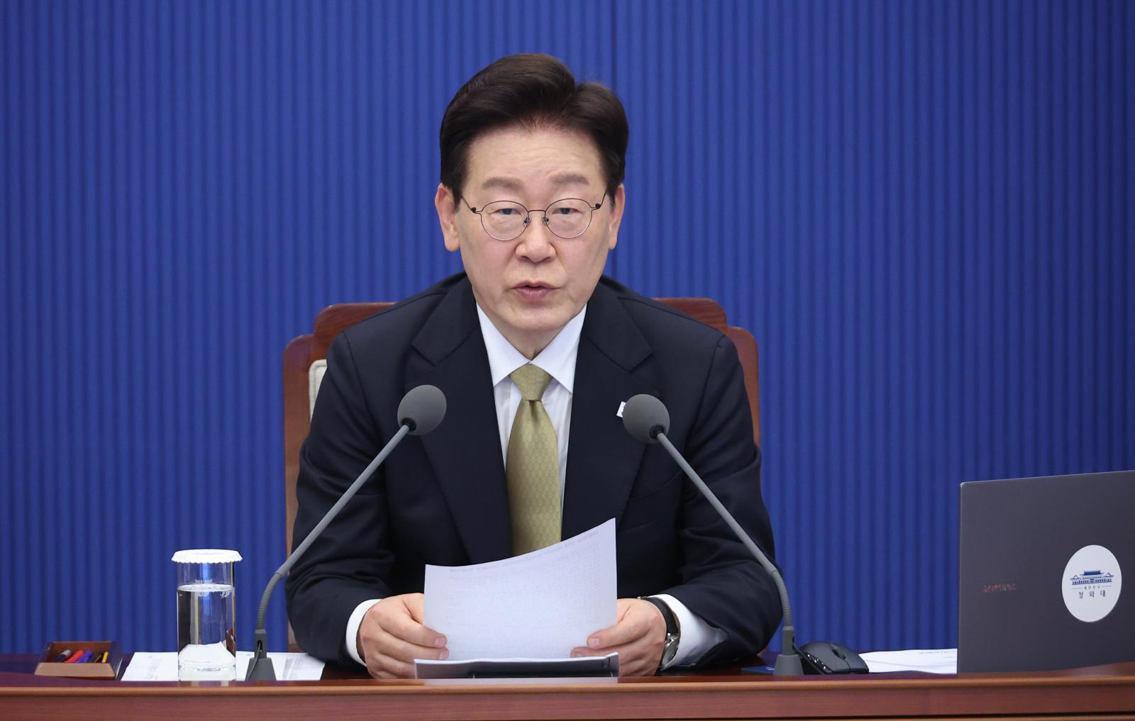 Lee Jae-myung cite le FMI sur la dette coréenne et rejette l’austérité