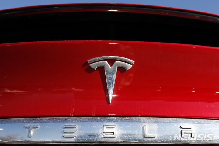Tesla FSD erreicht 16 Milliarden km, Koreas Datenlücke beim autonomen Fahren ist 1.200-fach